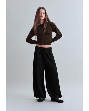 Stradivarius Pantaloni Jogger Barrel Morbidi Con Stopper - Nero