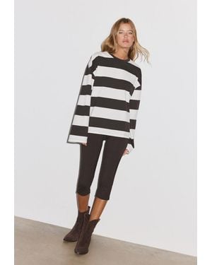 Stradivarius T-Shirt Boxy A Righe Maniche Lunghe - Bianco