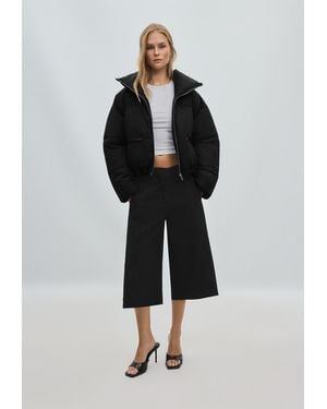 Stradivarius Piumino Cropped Con Collo Alto - Nero