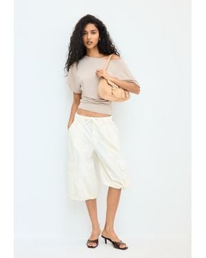 Stradivarius Maglietta A Maniche Corte Con Scollo A Barca - Bianco