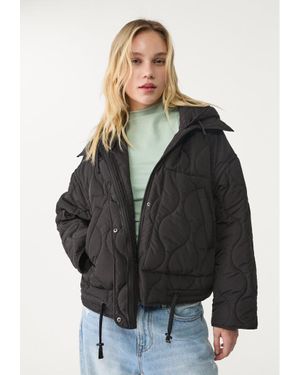 Stradivarius Giubbotto Imbottito Con Cappuccio - Nero