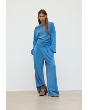 Stradivarius Pantaloni Wide Leg Con Pinces E Tessuto Morbido - Blu