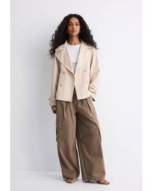 Stradivarius Trench Corto Morbido Cintura - Neutro