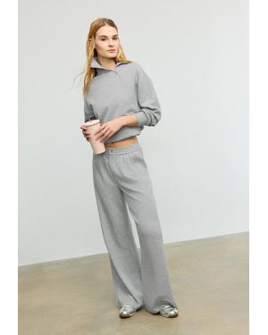 Stradivarius Felpa Con Cerniera Laterale Effetto Morbido - Grigio