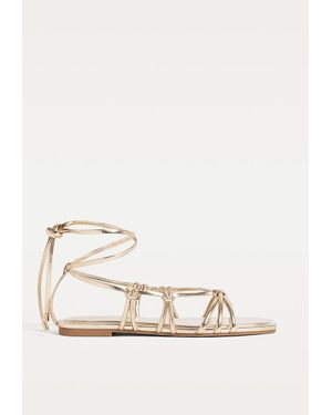 Stradivarius Sandali Bassi Con Fascette - Neutro