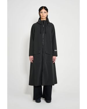 Stutterheim Mosebacke Long Patch Raincoat - Black