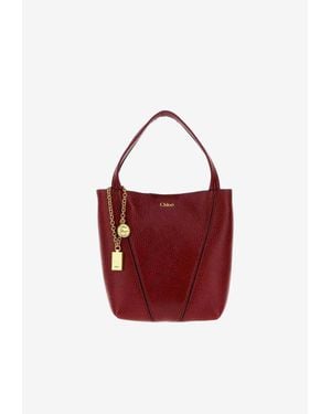 Chloé Spin Grained Leather Bucket Bag With Chain Charm - Red