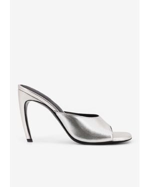The Attico Betta 95 Laminated Leather Mules - White