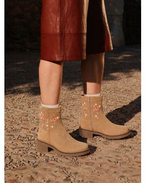 Toni Pons Suede Ankle Boot With Embroidered Flowers - Brown