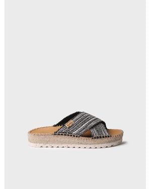 Toni Pons Flat Sandal With Crossed Straps With A Shiny Finish - Black