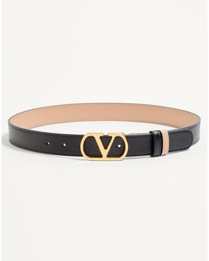Valentino Garavani Vロゴ シグネチャー シャイニーカーフスキン リバーシブルベルト 30mm 女性 ブラック/ローズ - ナチュラル