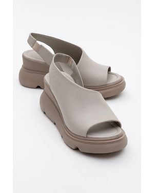 Forever & Always Shoes Agusto Leder-Plateau-Sandale (Damen) - Grau