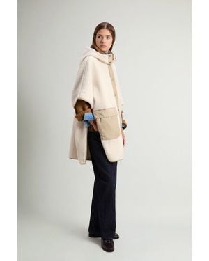 Woolrich Cape Van Sherpa Met Capuchon Wit Grootte - Naturel