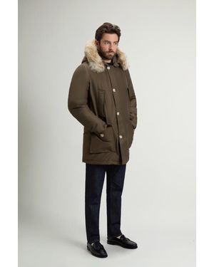 Woolrich Arctic Parka Van Ramar Cloth-Stof Met Afneembare Bontrand Groen Grootte