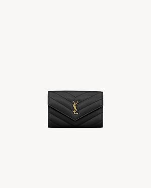 Saint Laurent Cassandre Matelassé Small Envelope Wallet De Piel Repujada Grain De Poudre - Blanco