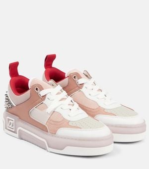 Christian Louboutin Astroloubi Sneakers Aus Leder, Veloursleder Und Mesh Mit Stachelnieten - Braun