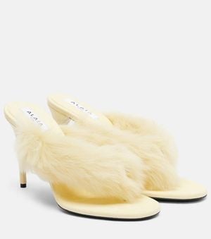 Alaïa Sandalen Aus Leder Mit Shearling - Mettallic
