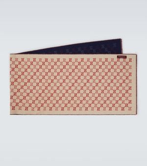 Gucci Gg Reversible Wool Jacquard Scarf - Pink
