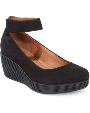 Clarks Artisan Women's Claribel Fame Platform Wedges - Black