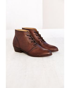 Frye Ruby Chukka Boot - Brown