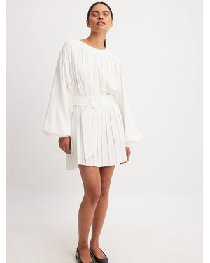 NA-KD Kleid - Weiß
