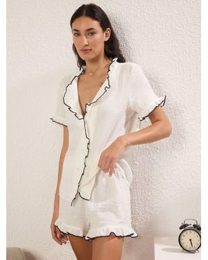 Trendyol Shorty - Natur