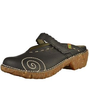 El Naturalista Clogs - Braun