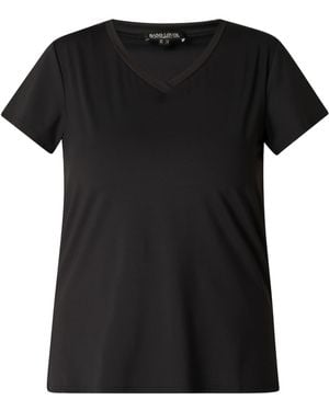 Base Level Curvy T-Shirt - Schwarz