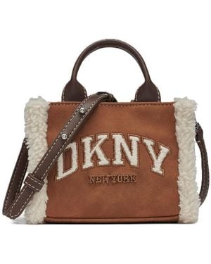 DKNY Handtasche R53Aym56 - Braun