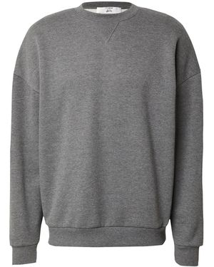 ABOUT YOU x Jaime Lorente Sweatshirt Ricardo - Grau