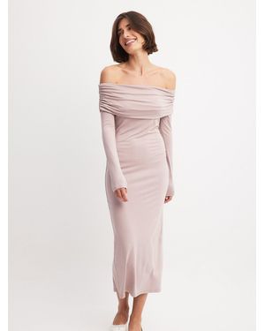 NA-KD Abendkleid - Pink