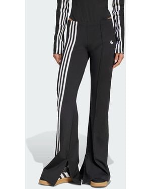adidas Pantaloni Svasati Con Dettagli A Nastro E 3 Strisce Sfalsate - Nero