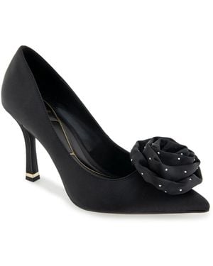 Kenneth Cole Romi Rosette Pump - Black