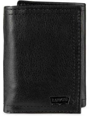 Levi's Sleek And Slim Includes Id Window And Credit Card Holder,black Embossed