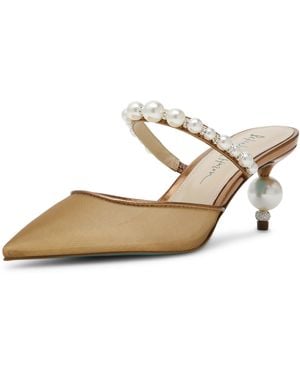 Betsey Johnson Evey Pump - Natural
