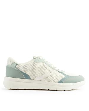 Clarks Athleisure Oxford Flat - White