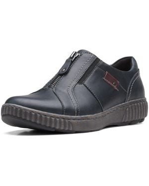 Clarks Magnolia Zip Sneaker - Gray