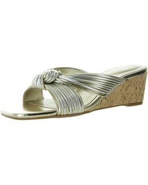 Bandolino Sassier Wedge Sandal - White