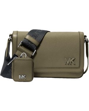 【送料&関税込】Michael Kors Edison Mini Flap Crossbody Bag Michael Kors Edison Mini Flap Crossbody Bag with Pouch