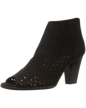 Chinese Laundry Reagan Boot - Black