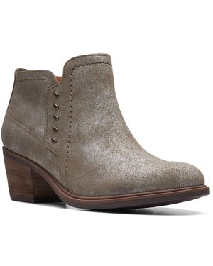 Clarks Neva Lo Sneaker - Brown