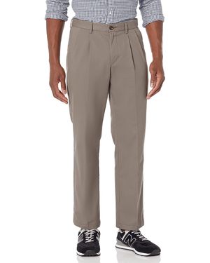 Amazon Essentials Pantaloni chino plissettati dal taglio classico e resistenti alle pieghe - Grigio