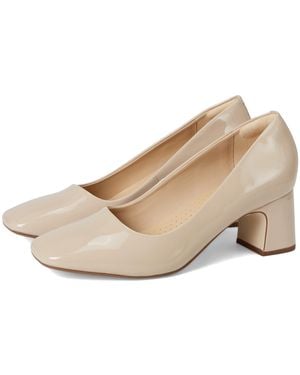 Clarks Fernie Court Pump - Natural