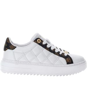 Guess trainers sale hotsell