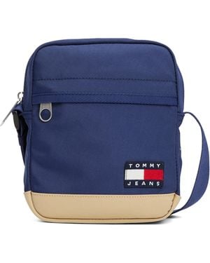 Tommy Hilfiger Essential Daily Crossbody Bag With Zipper And Adjustable Strap - Blue