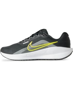 Nike Downshifter 13 Sneaker - Green