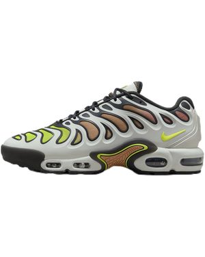 Nike more like this online