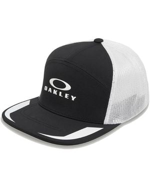 Oakley Podium Trucker Hat - Black