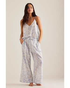 Desmond & Dempsey Cami Top & Wide-Leg Trousers Pyjama Set - Multicolour