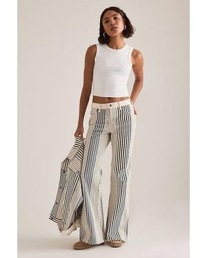 Wrangler 70S Flare Jeans - Natural